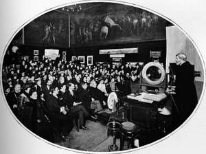 Ein Vortrag an der Royal Society of Arts, London, ca. 1903