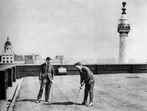 Ein Putting Green auf dem Dach des Adelaide House, nahe der London Bridge, London von Unbekannt