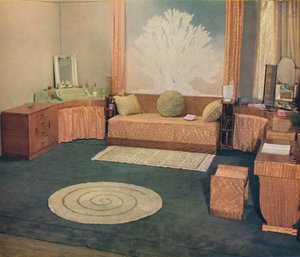 Ein kleines Schlafzimmer, eingerichtet von Heal & Son Ltd., London, 1935