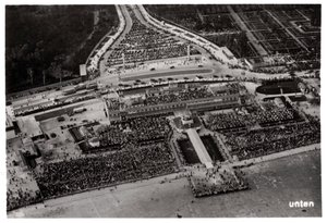 Luftaufnahme des Flughafens Berlin Tempelhof, Deutschland, aus einem Zeppelin, ca. 1931, 1933 von Unbekannt