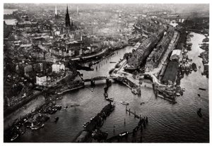 Luftaufnahme des Hamburger Hafens, Deutschland, von einem Zeppelin, ca. 1931-1933