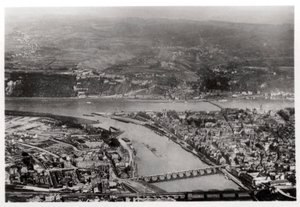Luftaufnahme von Koblenz, Rhein-Pfalz, Deutschland, aus einem Zeppelin, ca. 1931 1933