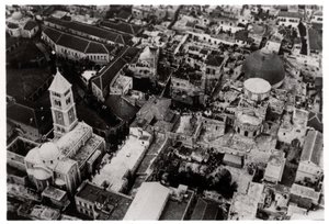 Luftaufnahme der Grabeskirche, Jerusalem, Palästina, aus einem Zeppelin, 1931-1933 von Unbekannt
