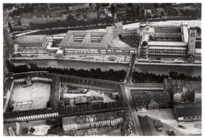 Luftaufnahme des Deutschen Museums, München, Deutschland, von einem Zeppelin, ca. 1931-1933 von Unbekannt