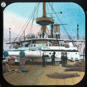 Nach Barbette -- H.M.S. Revenger, ca. 1900 von Unbekannt