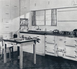 Aga Heat Ltd. Das Modell F Aga Herd für ein großes Haus, schwarz und cremefarben emailliert von Unbekannt