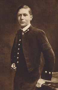 Im Alter von sechzehn - Prinz Albert, Marinekadett in Osborne, um 1910, 1937 von Unbekannt
