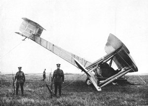 Alcock und Browns Flugzeug nach dem ersten Nonstop-Transatlantikflug, 1919 von Unbekannt