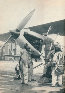 Ein Ausbilder erklärt den Schülern Motordetails auf dem Sealand Aerodrome, Flintshire, um 1936-1937