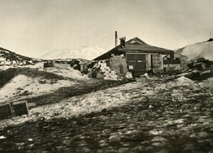 Eine andere Ansicht der Hütte im Sommer, um 1908, 1909