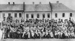 Erzherzöge Friedrich und Karl von Österreich mit ihren Offizieren, Erster Weltkrieg, 1915