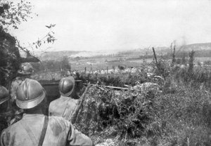 Artilleriefeuer vor einem Angriff, Aisne, Frankreich, 2. September 1918 von Unbekannt