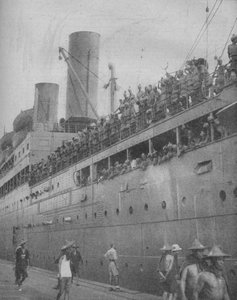 In Singapur kommen indische Truppen an, um an der Verteidigung des großen Festungshafens teilzunehmen, 1941 von Unbekannt