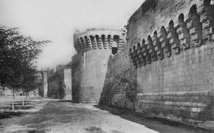 Avignon. - Die Stadtmauern XIVe, um 1925 von Unbekannt