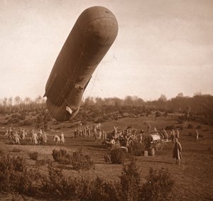 Fesselballon, Somme, Nordfrankreich, ca. 1914-1918 von Unbekannt