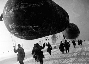 Sperrballons in der Nähe von Moskau, UdSSR, Zweiter Weltkrieg, 1941 von Unbekannt