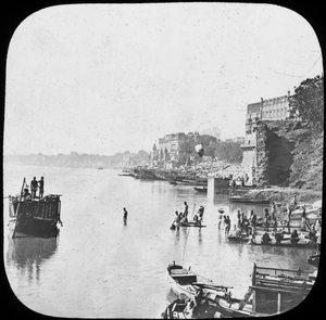 Badestelle in Benares, Indien, späte 19. oder frühes 20. Jahrhundert von Unbekannt