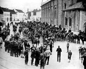 Belgische Kanonen, hergestellt von Krupp, Vorbereitung auf die Schlacht bei Gent, Belgien, Erster Weltkrieg, 1914 von Unbekannt