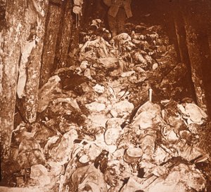 Körper in Tunneln unter dem Mont Cornillet, Champagne, Nordfrankreich, ca. 1917