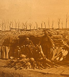 Bombenlager, ca. 1914-1918 von Unbekannt