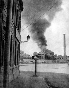 Beschuss einer Mine durch die Deutschen, Pas-de-Calais, Frankreich, 1915 von Unbekannt