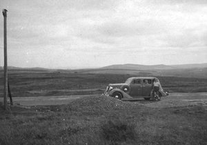 Auto auf dem Bodmin Moor, Cornwall