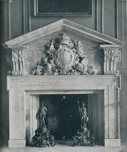 Geschnitzter Marmorkamin von William Kent 1685-1748. Im öffentlichen Speisesaal von Hampton Court von Unbekannt