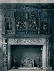 Kamin mit den Wappen von James I., um 1606: aus dem Alten Palast, Bromley-By-Bow, 1945 von Unbekannt