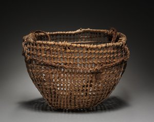 Muschelkorb mit Trageband, späte 1800er Jahre
