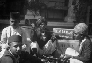 Kokosnussproduktion, Indien, 20. Jahrhundert von Unbekannt