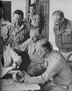 Kriegsrat in Algier: Herr Churchill mit seinen Kapitänen, 1943 von Unbekannt
