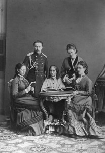 Graf Sergei Scheremetew und Gräfin Ekaterina Scheremetewa und Familie, 1870er von Unbekannt