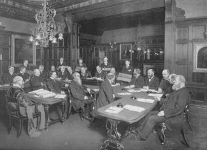 Gericht der Cutlers Company: Untersuchung der Arbeit ihrer Lehrlinge, London, 1902 1903 von Unbekannt