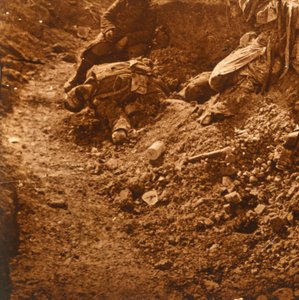 Leiche in den Schützengräben, Perthes, Nordfrankreich, um 1914-1918