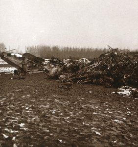 Zerstörter Zeppelin, ca. 1914-1918 von Unbekannt
