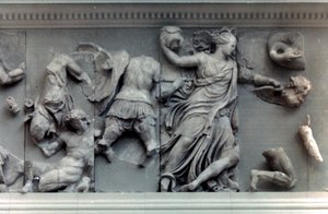 Detail vom Großen Fries des Pergamonaltars, 180-159 v. Chr.