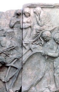 Detail vom großen Fries des Pergamonaltars, 180-159 v. Chr.