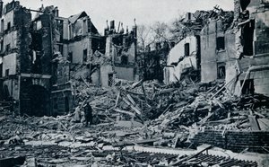 Verwüstete Gebäude, vom Inner Temple Garten, 1941