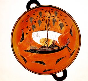 Dionysius in einem Segelboot umgeben von Delfinen, antikes griechisches Gefäß Krater, 530 v. Chr. von Unbekannt