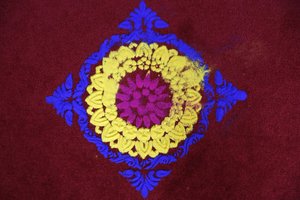 Diwali Rangoli im Shirdi Sai Baba Tempel, Leicester. Vereinigtes Königreich