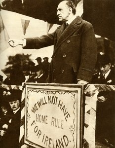 Edward Carson hält eine Rede, 1912, 1935 von Unbekannt