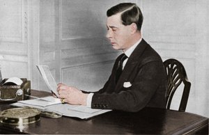 Edward VIII bei der Arbeit in seinem Büro im St. James