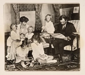 Kaiser Karl I. und seine Familie im Exil, 1920er Jahre von Unbekannt