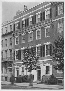 Eingangsfront, Haus von Miss Anne Morgan, Sutton Place, New York City, 1924 von Unbekannt