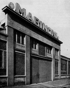 Fassade der Ateliers Marinoni, Montataire Oise, Architekten Perret Frères, ca. 1928 von Unbekannt