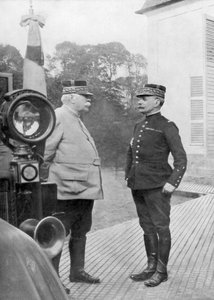 Französische Generäle des Ersten Weltkriegs Joseph Joffre und Ferdinand Foch, Flandern, 1914 von Unbekannt
