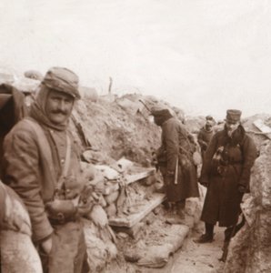 Französische Soldaten in den Schützengräben, Perthes, Nordfrankreich, um 1914-1918 von Unbekannt