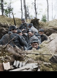 Französische Truppen im Grabensystem von Calonne, Frankreich, Juli 1915 von Unbekannt