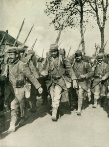 Französische Truppen auf dem Marsch, Erster Weltkrieg, 1914-1918, ca. 1920 von Unbekannt