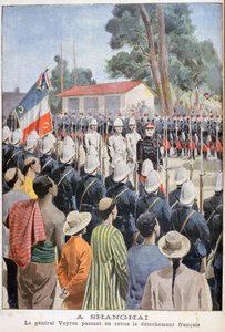 General Voyron inspiziert französische Truppen, Shanghai, 1900